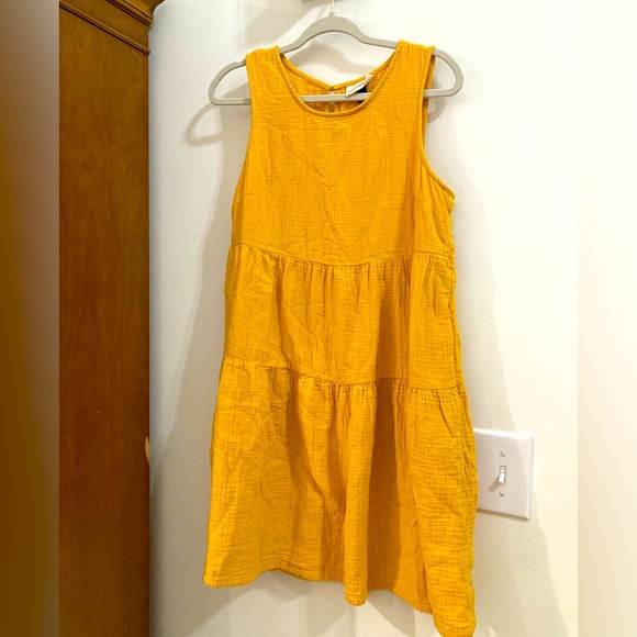 Universal Thread textured farm style dress. Medium. Gold mustard. No flaws. - Picture 1 of 6